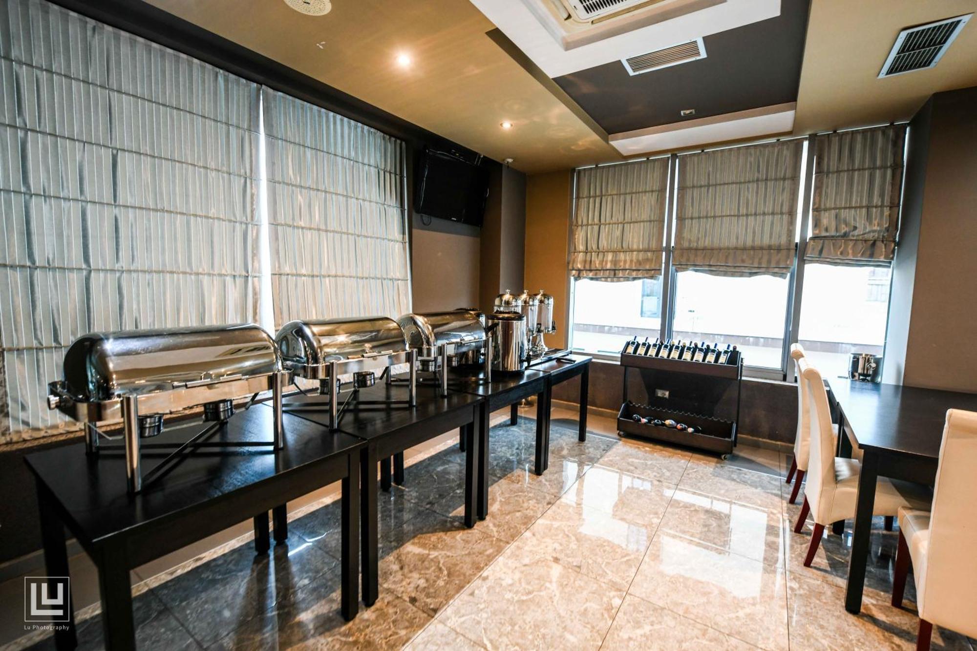 Hotel Arifi Shkodër Esterno foto
