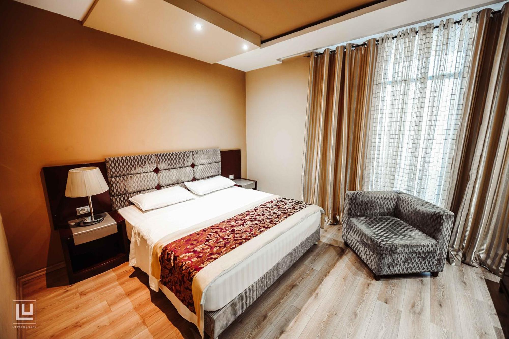 Hotel Arifi Shkodër Esterno foto