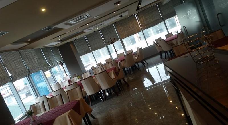 Hotel Arifi Shkodër Esterno foto